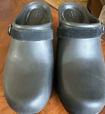 Crocs Women's Size 8 Black Dual Comfort Clog Mules slip-on shoes
