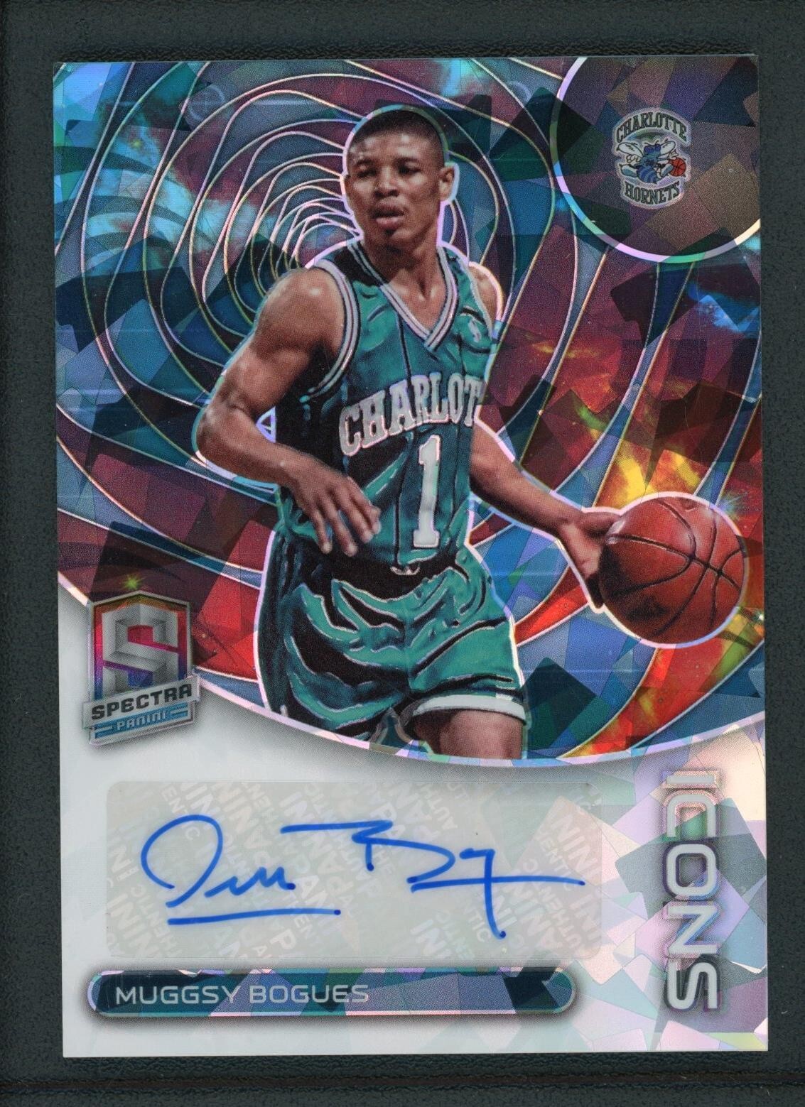 2022-23 MUGGSY BOGUES 34/49 AUTO PANINI SPECTRA ICONS CRACKED ICE AUTOGRAPHS