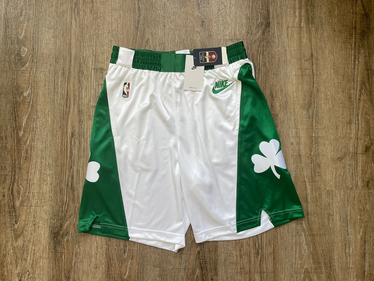 Nike Performance BOSTON CELTICS NBA SWINGMAN SHORT - Pantalón corto de  deporte - clover/white/verde 