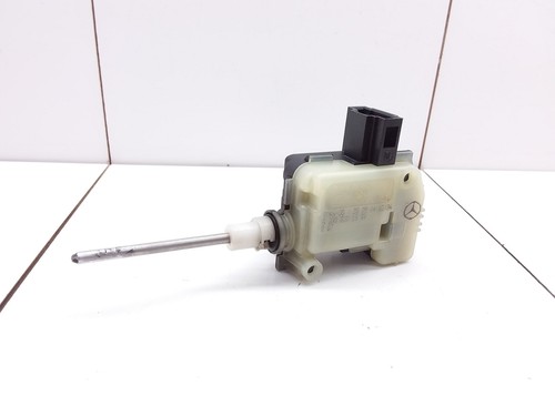 MERCEDES-BENZ E W211 Stellmotor Tankdeckel Tankklappe 2038201997 3.2 24481680