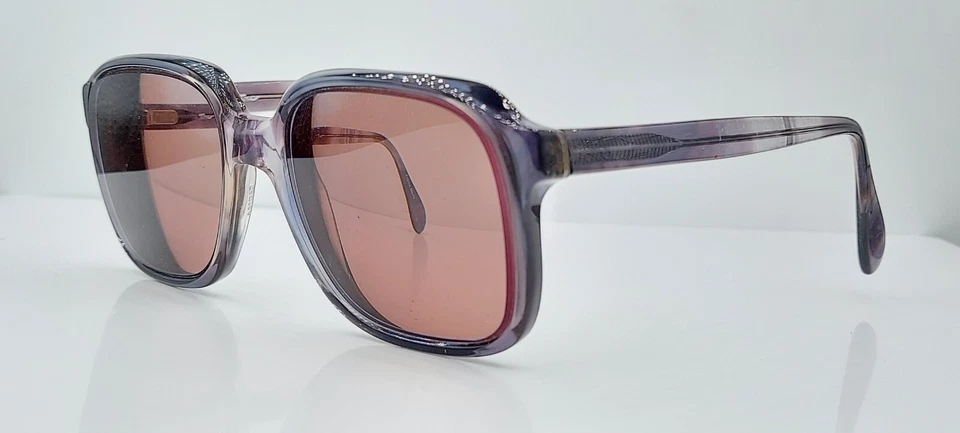 Gafas de sol vintage Tura 127-133 gris cuadrado con montura de cuerno Malta SOLO MARCOS Foto 2 de 4