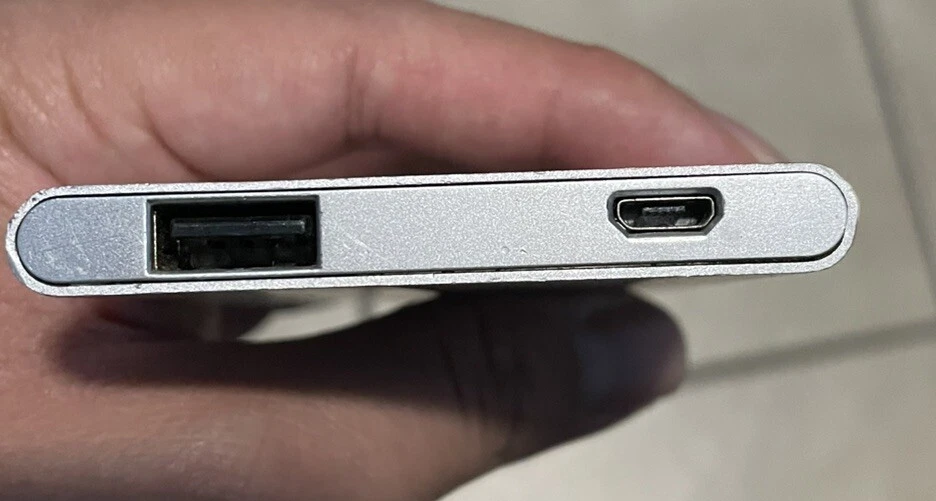 Cargador Portátil MyCharge Modelo RZ30V-B Foto 4 de 4