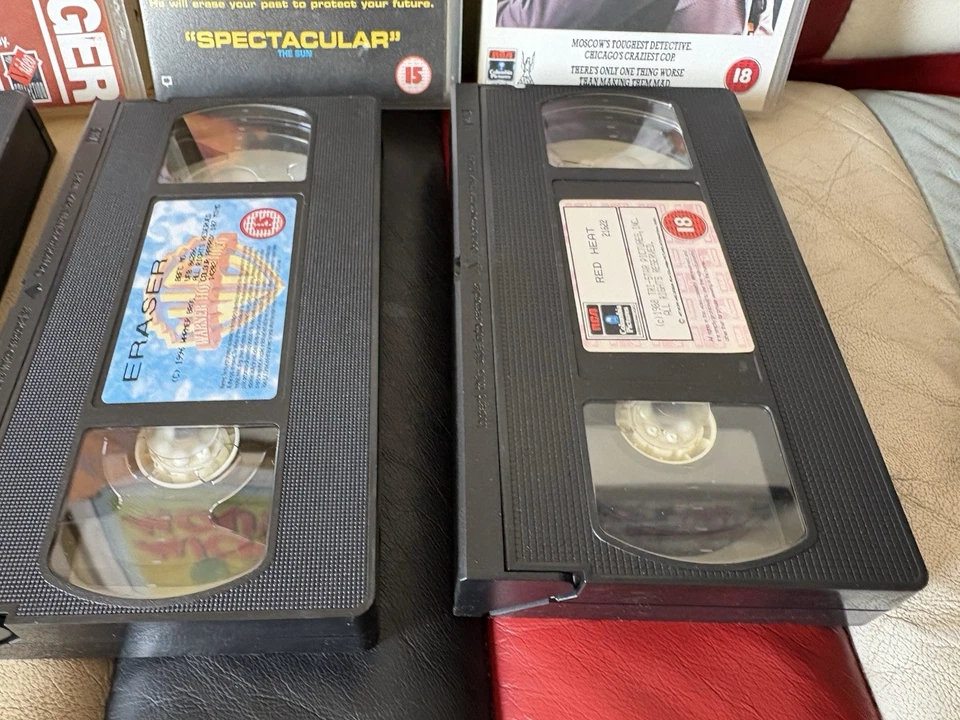 SHWARZENEGGER VHS LOT X4 - THE RUNNING MAN - ERASER - THE LAST ACTIN HERO - - Image 3 of 4