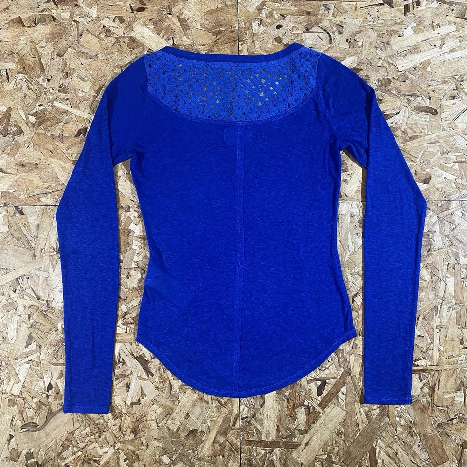 Vintage Y2K Hollister Henley Lace Detail Blue LS Womens Size Small - Image 2 of 4