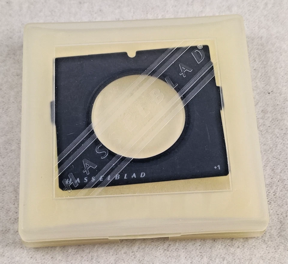 Hasselblad Diopter +1 Correction Focusing Hood Magnifier for Waist Level Finder - Image 3 of 4