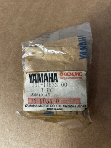 Yamaha DT100/200 RT100 RS100 Piston Gudgeon Pin Genuine 131-11633-00 - Picture 2 of 2