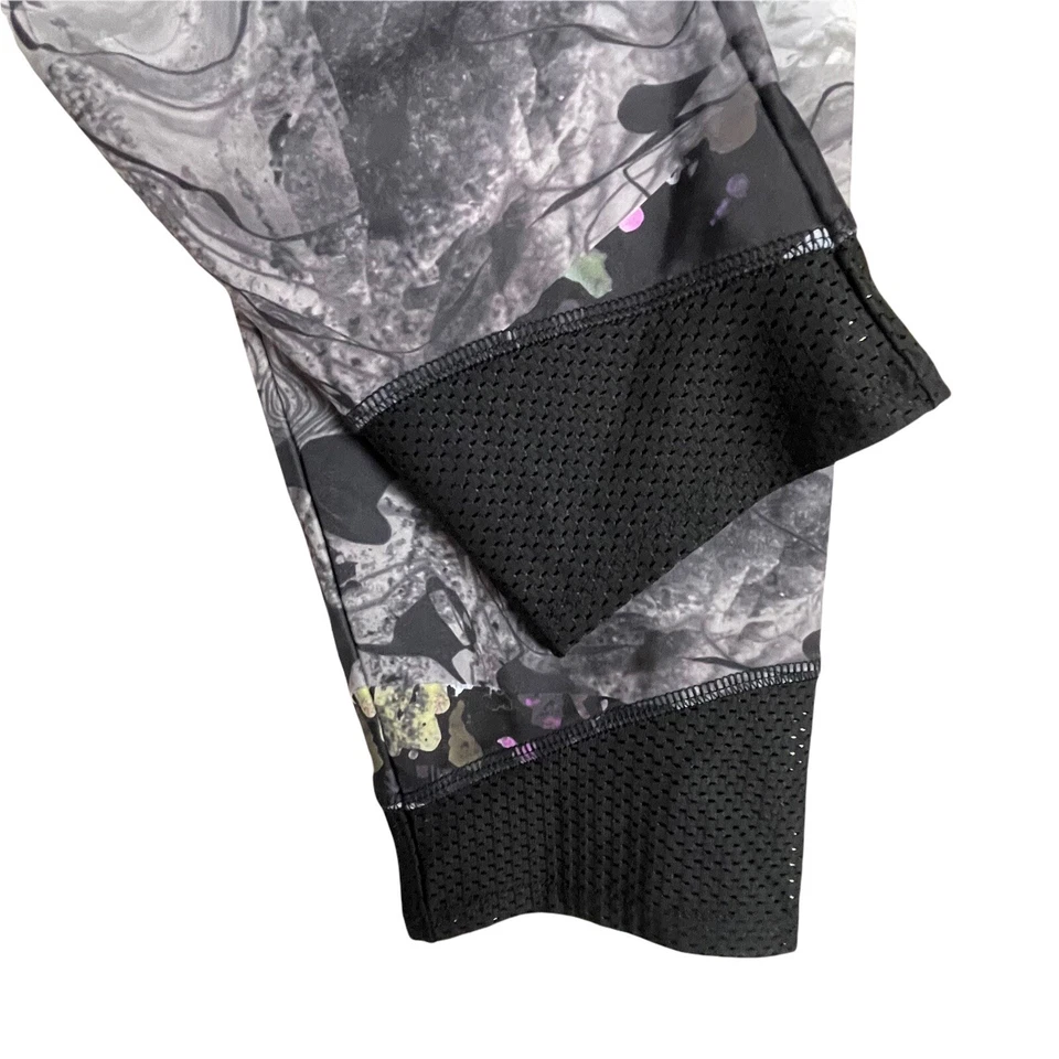 NUEVO CON ETIQUETAS Onzie 222 Arctic Cycle Pantalones Capri Leggings Talla M/L Yoga tiro bajo malla dobladillo Foto 2 de 4