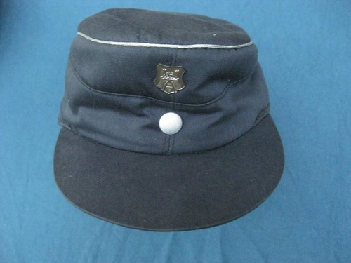 Alte Feuerwehr Arbeitsmütze, Oberbrandm. und höher Berufsfeuerwehr Hannover - Bild 1 von 3