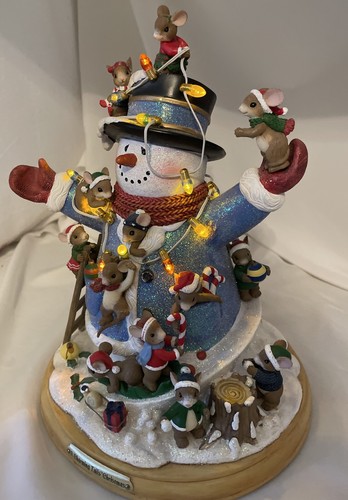 The Bradford Exchange A Charming Tails Christmas Snowman Figurine 15-01005-001 - Picture 18 of 20
