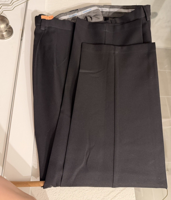 Haggar No-Iron Men's Gray Dress Pants 36W Regular Straight Flat Front Cuffed