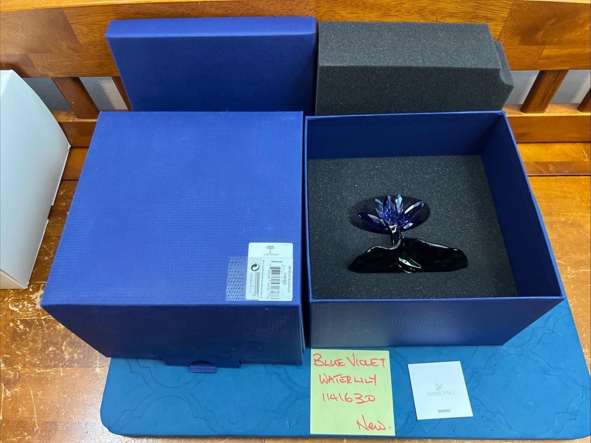 Swarovski Paradise Flower - Blue Violet waterlily 1141630 Mint in