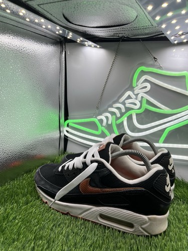 Baskets Nike Air Max 90 Football NFL Edition Noir Marron DJ5981-001 Homme Taille 8 - Photo 3 sur 9