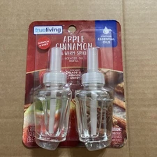 Apple Cinnamon PlugIns Scented Oil Essential Oil 1.34 fl oz New, 2 Refills !