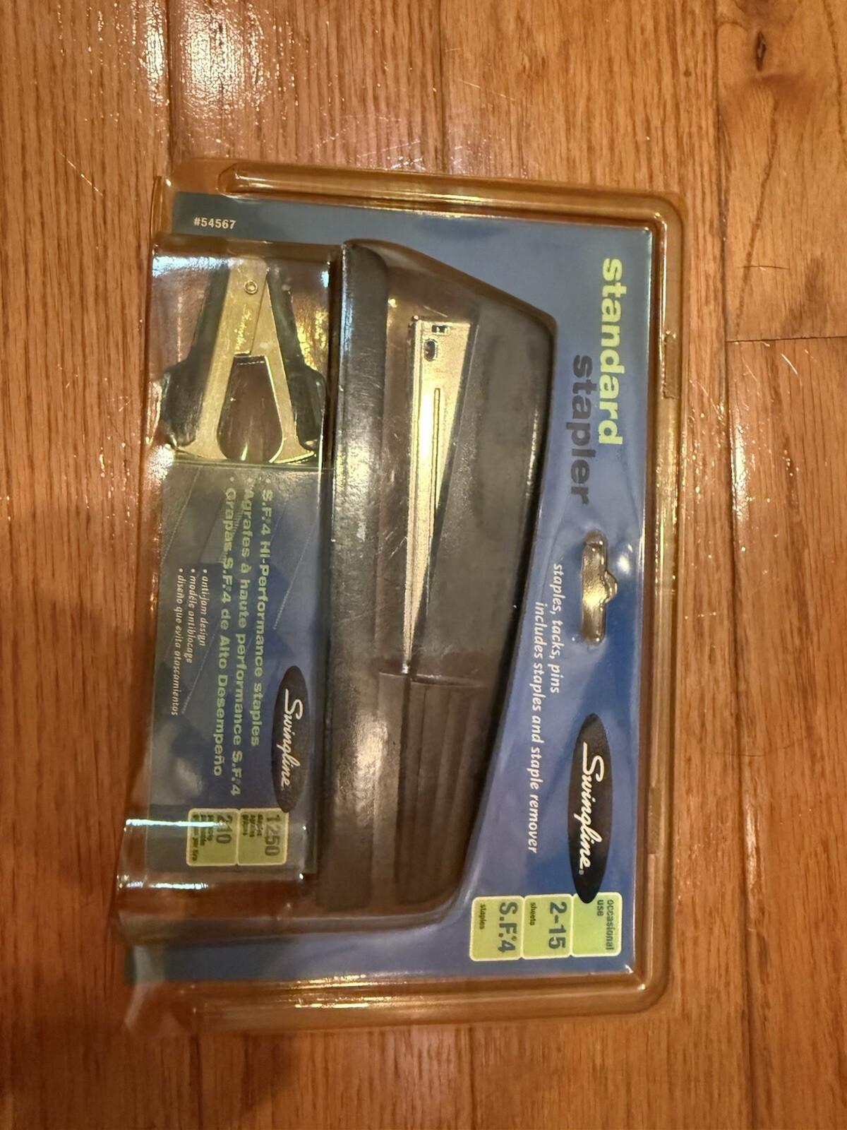 Staples Stapler With Staple Remover And Extra Staples-image