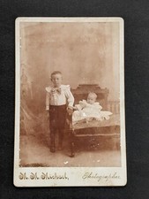 two Children posed for Cabinet photo