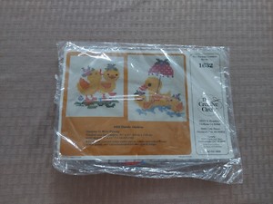 The Creative Circle "Dandy Duckies" Waste Canvas Embroidery Kit 3" x 4" SEALED