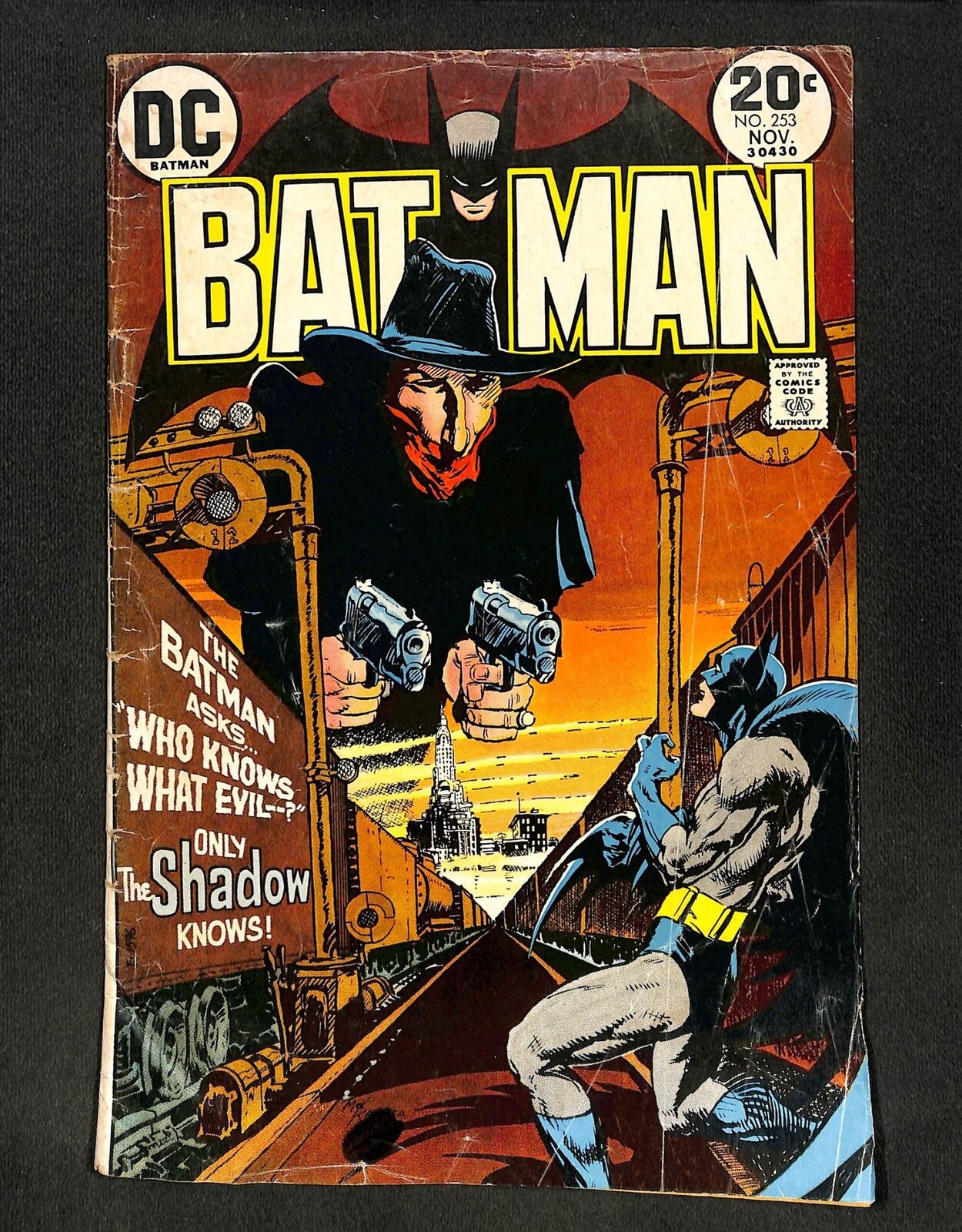 Batman #253 Batman meets The Shadow! Cover by Kaluta! DC Comics 1973