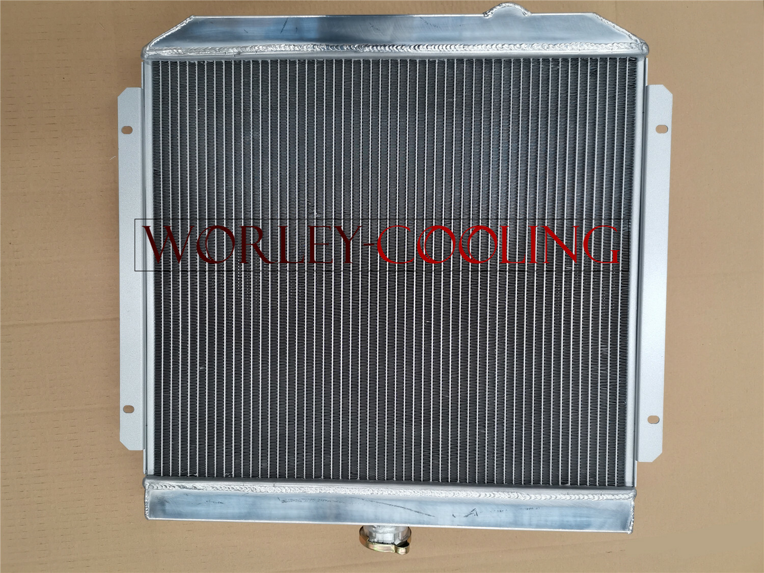 Aluminum Radiator +Shroud +Fan for FORD Falcon XR XT XW XY Windsor 289 ...