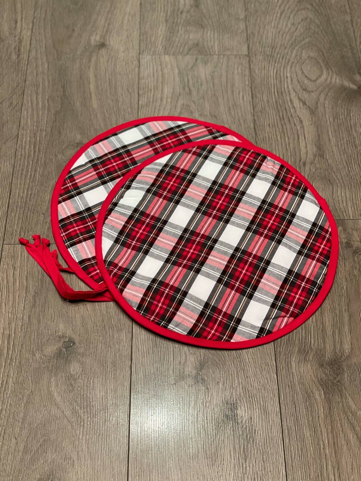 Pair of Aga Hob Lid Mat Pad Round Hob Cover White ROYAL STEWART Tartan