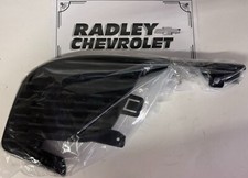 NEW GM OEM REAR BUMPER- CORNER PAD RIGHT- GENERAL MOTORS GMC 22900985