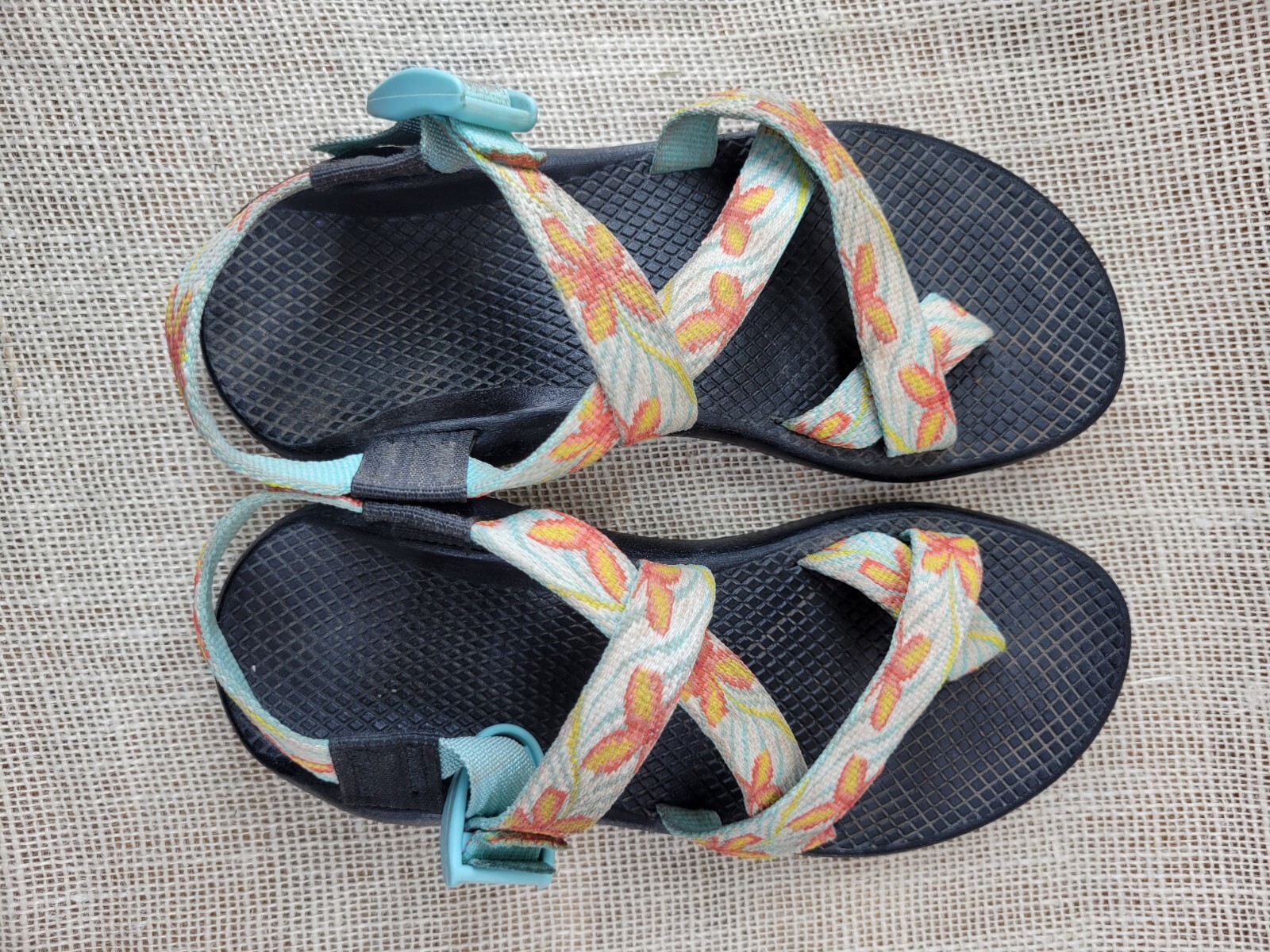 Chaco Women´s Classic Hawaiian Floral Sandals  Si… - image 4