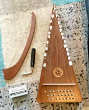 24 String Bowed Psaltery Instrument by TK O  Brien, w/Case, Tune Wrench and Bow