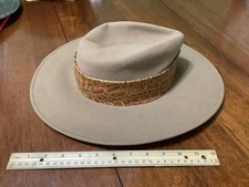 Vintage Eric Javits Camel Hat