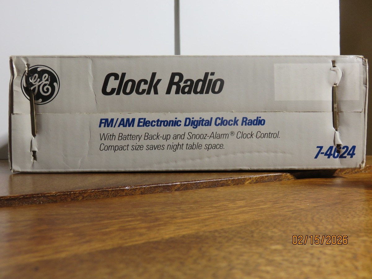 Vintage GE General Electric Digital Alarm Am/fm Clock Radio 7-4624