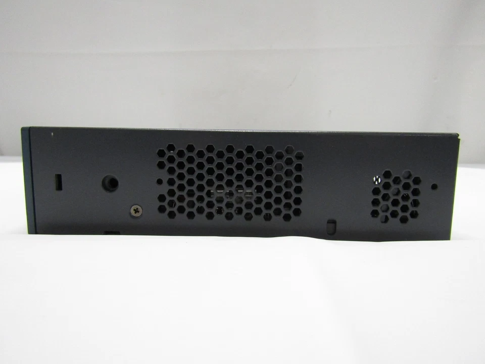 Cisco 2504 AIR-CT2504-K9 Wireless Controller + Power Supply & 5 AP Licenses - Image 4 of 4