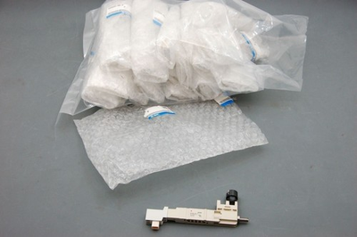 #ad SMC Pneumatic Manifold Pressure Indicator Add on SV100 N5 P Lot of 17 New $40.94