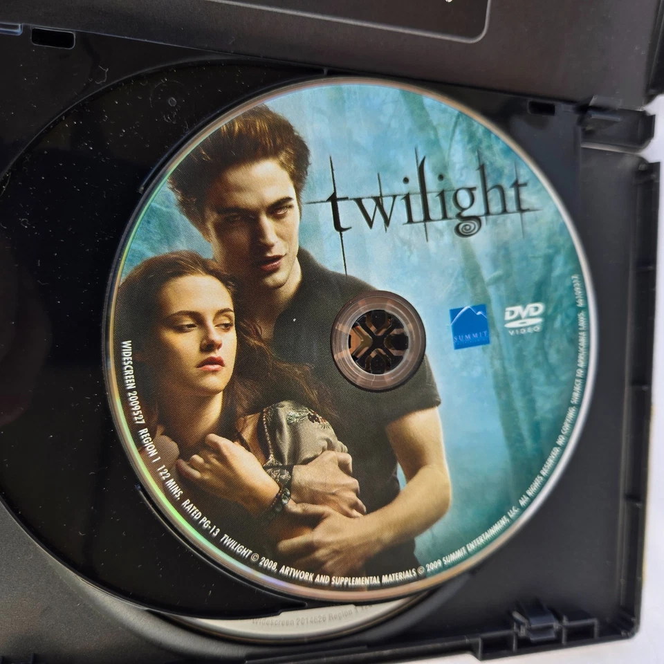 The Twilight DVD Set 5 Movies - Twilight New Moon Eclipse Breaking Dawn 1 and 2 - Image 2 of 4