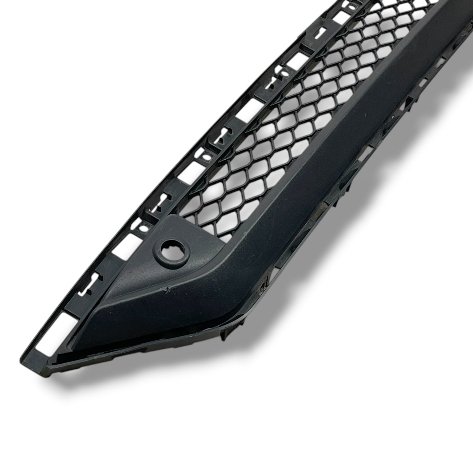 Maserati Grecale 2022-2025 Front lower bumper grille OEM 670170802