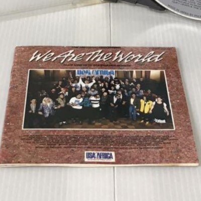 USA For Africa We Are The World CD 10-track 1985 With Sleeve USA For Africa We Are The World CD 10-track 1985 With Sleeve