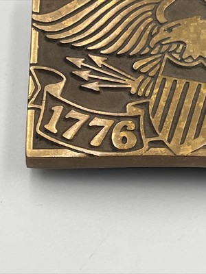 1976 United States Bicentennial Belt Buckle Eagle 1776-1976 Brass s-l400.jpg main image 4