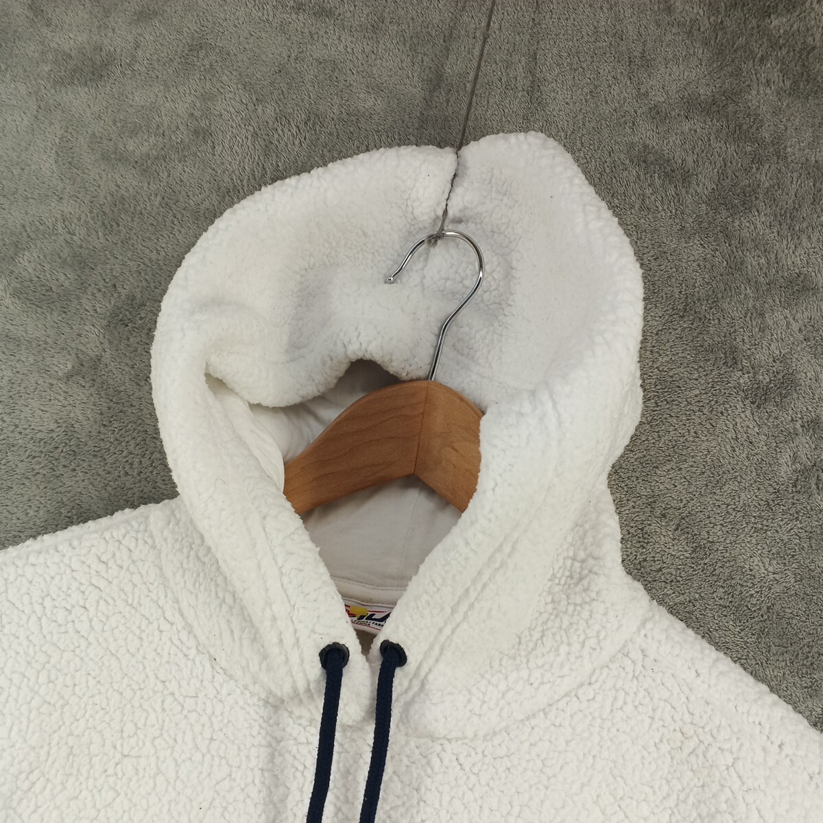 Giacca con cappuccio in pile FILA taglia SMALL (4 6) donna lavorata a maglia casual autunno inverno bianca