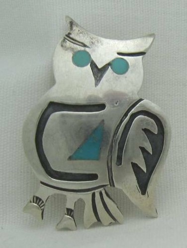WONDERFUL ESTATE HOPI TURQUOISE STERLING SILVER OWL BROOCH PIN, 1 & 1/4" long - Picture 4 of 4