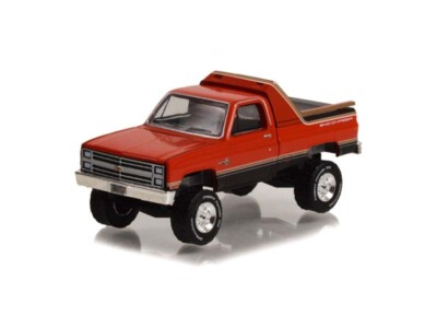 1984 Chevrolet K-10 Scottsdale - Sno Chaser 1:64 Scale Model - Greenlight 30365
