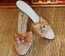 VINTAGE  50s / 60s QUALICRAFT CASUALETS RAFFIA FLORAL  WOOD-LOOK SANDALS MULES