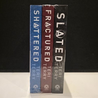 Slated Trilogy Series Teri Terry Collection 3 Books Box Set Fractured, Shattered