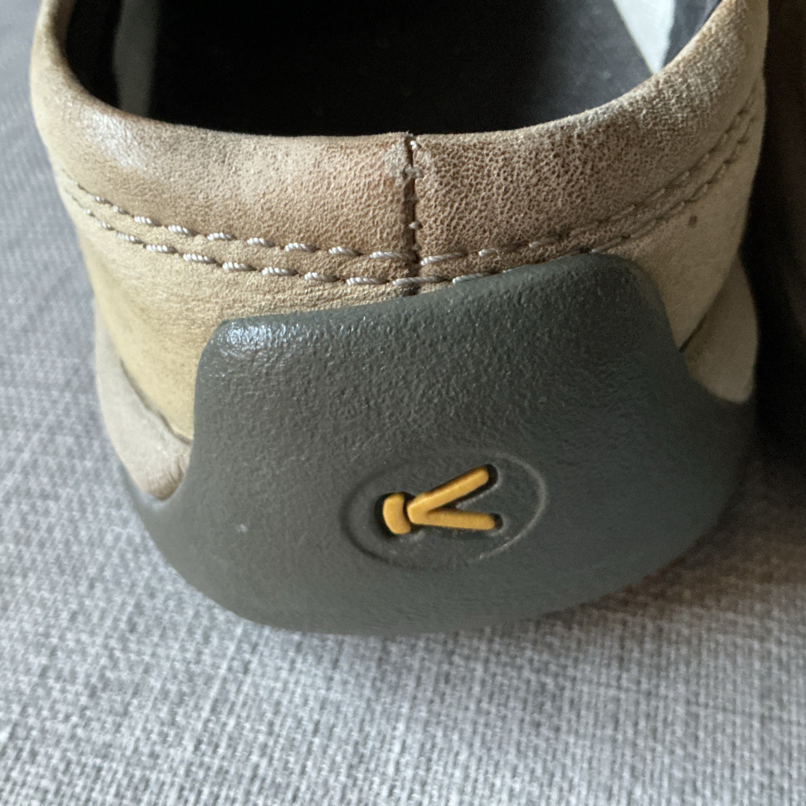 Scarpe slip on Keen Kaci in pelle marrone da donna taglia 10