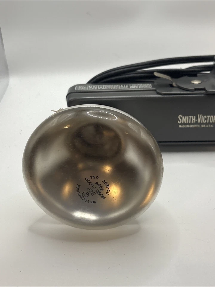 Smith-Victor Model L-20 Bar Light Fixture For Pictures/Videos - Works - Image 3 of 4