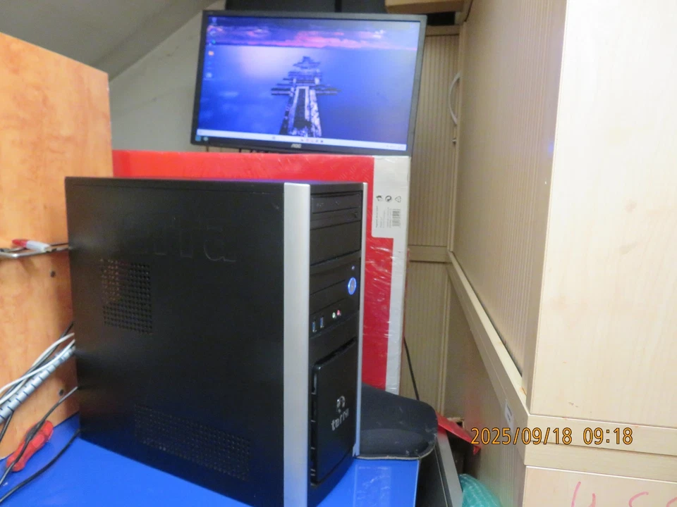 Gaming PC Terra 1001278 Core i7-8700K 3,7GHZ/32GB/240GB SSD+1TB HDD /WIN 11 24H2 - Bild 2 von 4