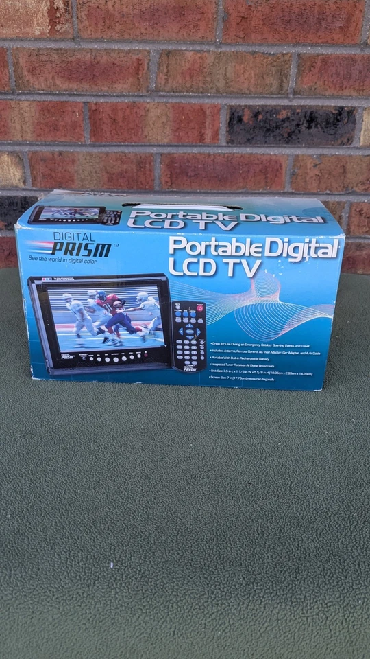 DIGITAL PRISM 7" PORTABLE DIGITAL LCD TV MODEL ATSC-710 BRAND NEW NIB  - Image 2 of 3