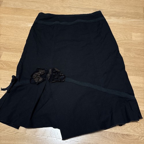 neesh by DAR Skirt Womens Sz Large Black Pleated Long Black Design Floral Ruffle