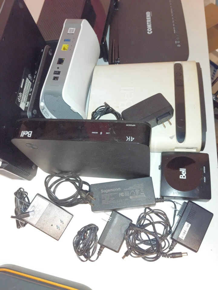 MODEM ROUTER DVR LOT, BELL, COMTREND - Image 2 of 4