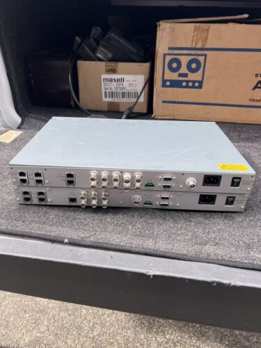 Lot 2 Meinberg Lantime M600 High End GPS Time Server - Power On - Picture 2 of 5