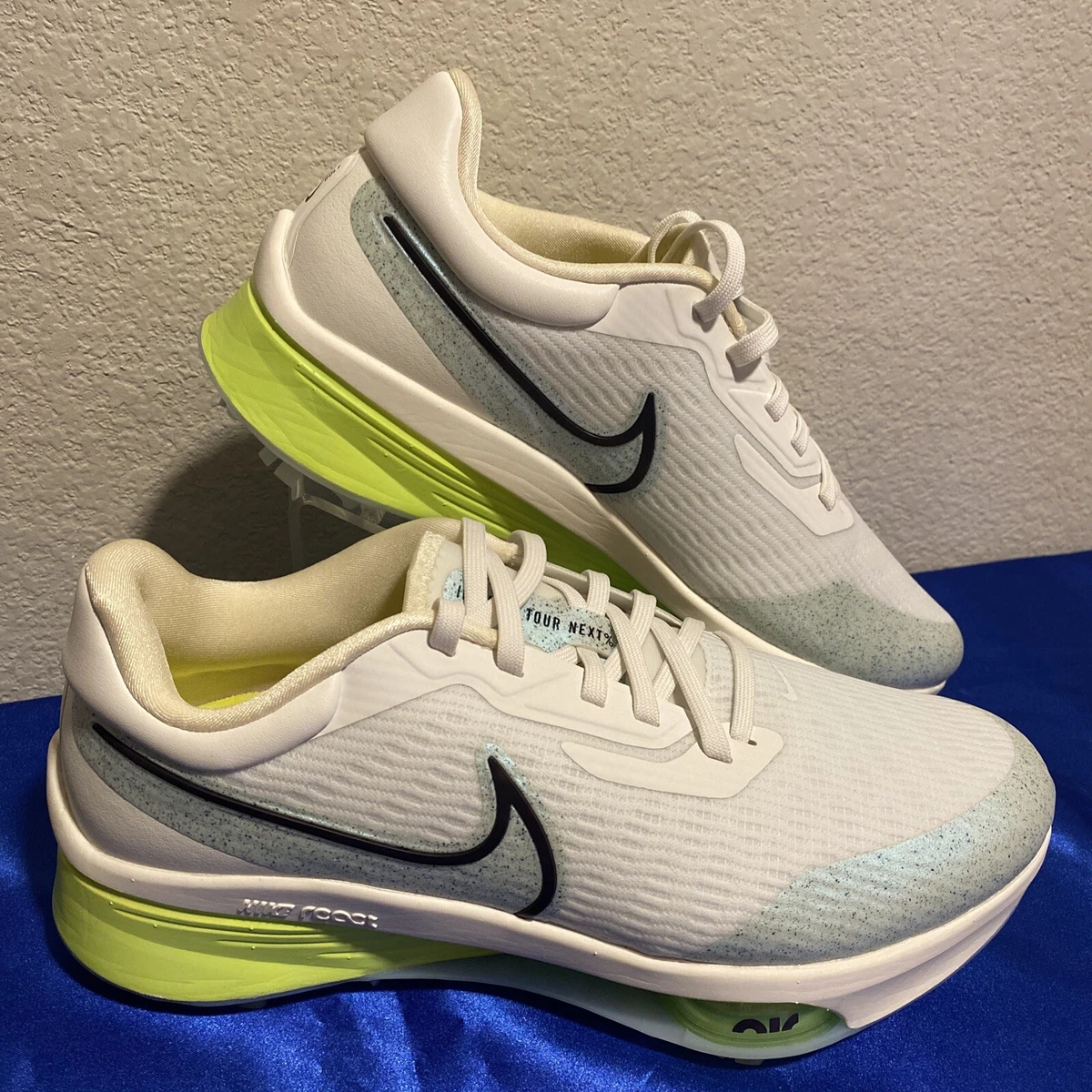 Preços baixos em Nike Air Zoom Infinity Tour NEXT% Wide Sail Volt