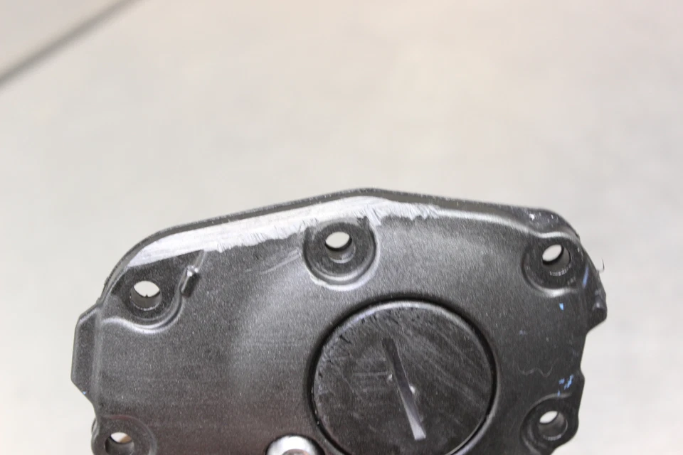 04-06 Yamaha YZF R1 1000 Engine Timing Cover Foto 2 de 4