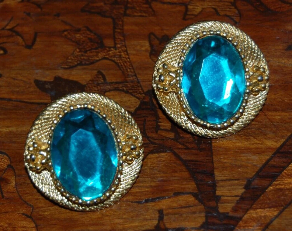 ELEGANTES PENDIENTES CLIP ESTILO BIZANTINO DORADO CRISTAL VERDE GRANDE ALTA COSTURA AÑOS 80 DE COLECCIÓN Foto 4 de 4