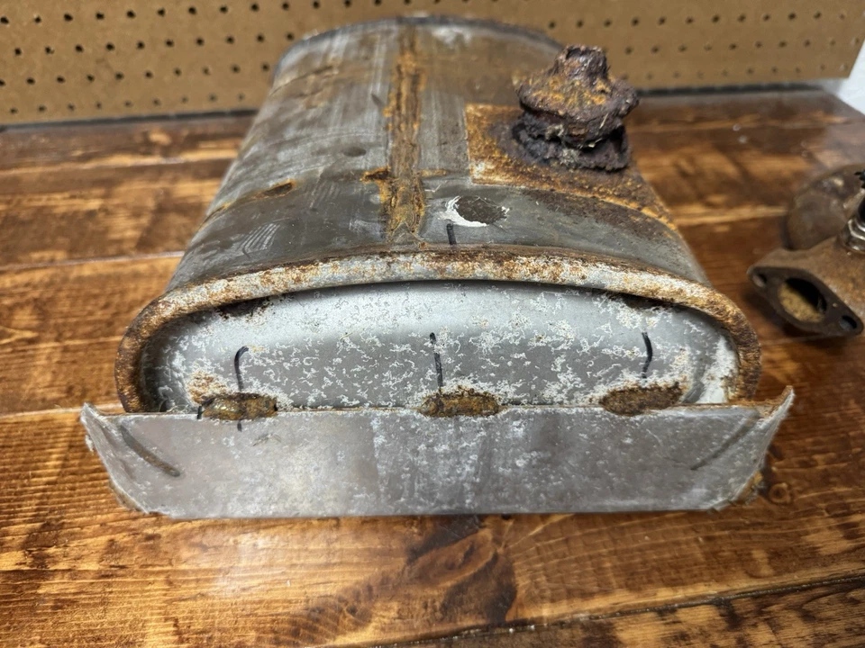 Honda EU7000is Generator OEM Exhaust - Image 4 of 4